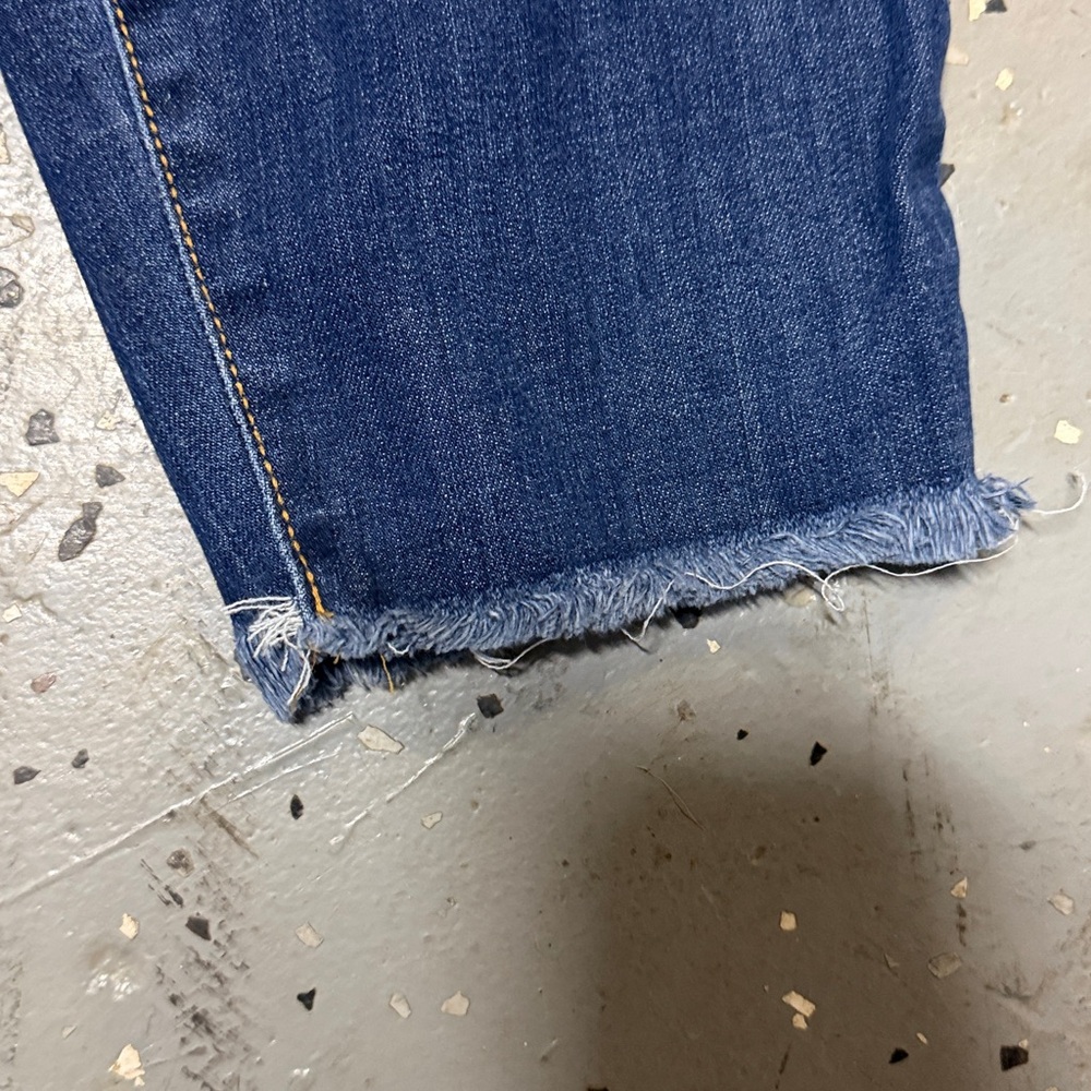 Ms. Cello jeans - Picture 2 of 6